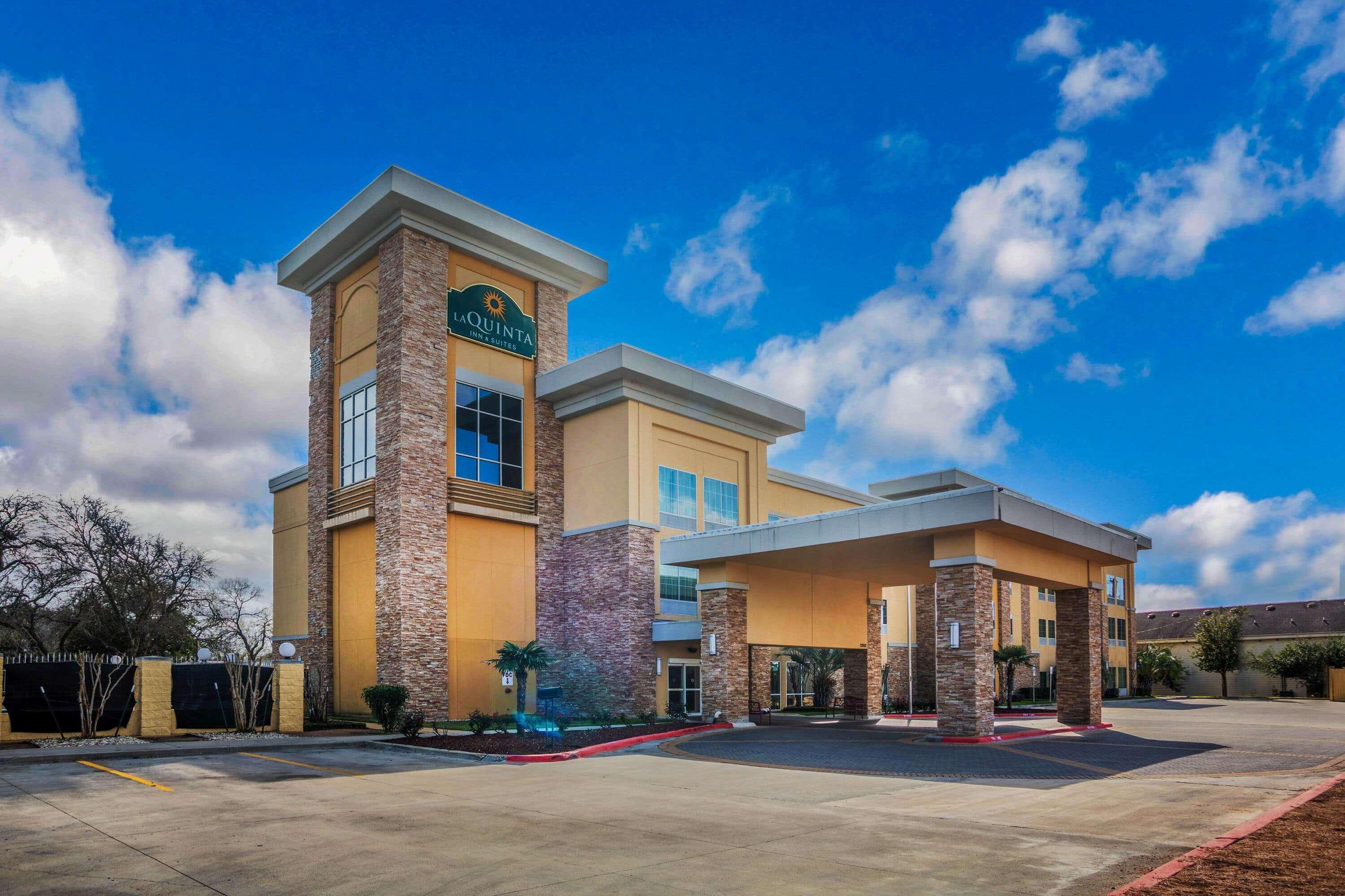 La Quinta By Wyndham Beeville Exteriör bild