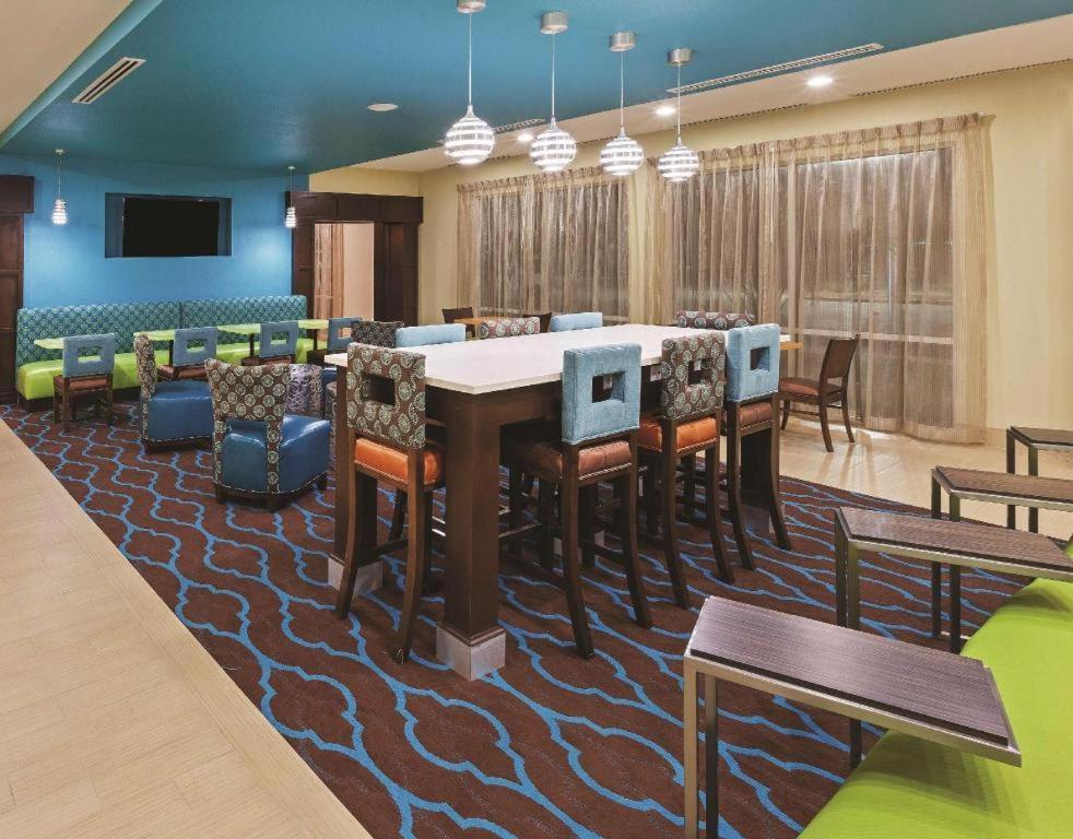 La Quinta By Wyndham Beeville Exteriör bild